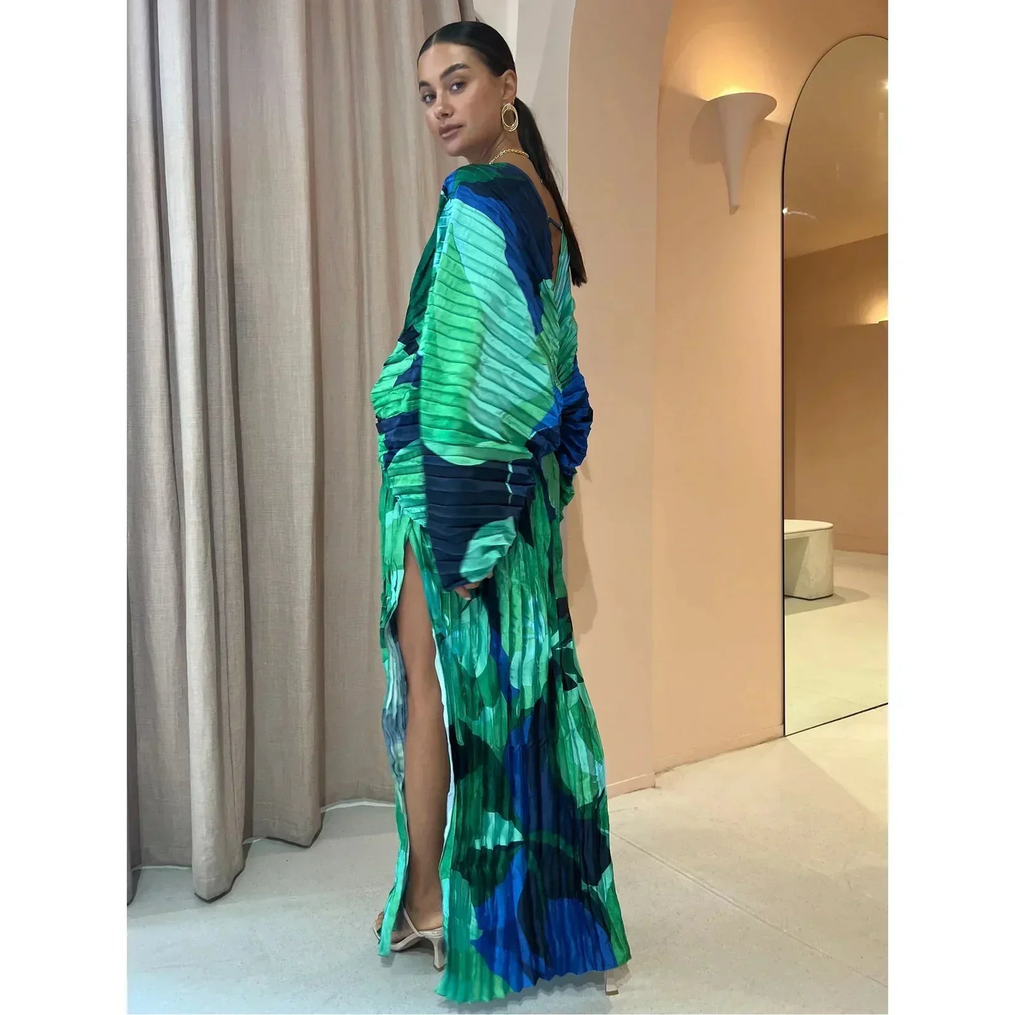 VESTIDO VICTORIA™ PLISADO EN TONOS AZULES